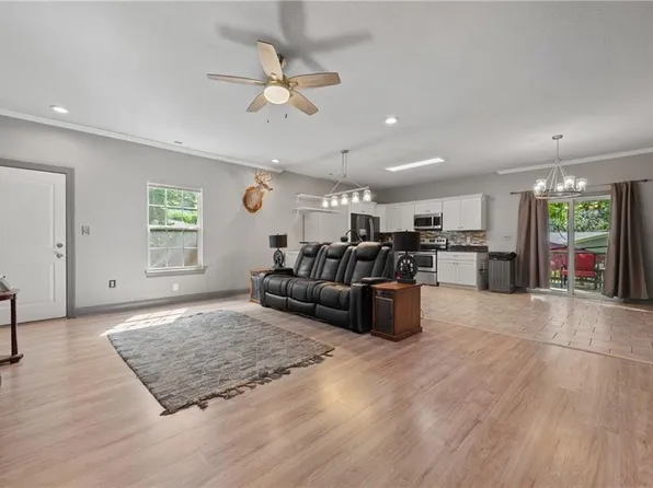 72 S Boxwood St, Hampton, VA 23669