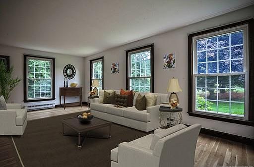 4th image of 15 Woodhaven Dr