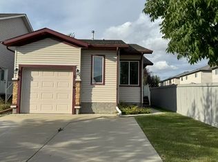 11310 Pinnacle Dr, Grande Prairie, AB T8W0E4