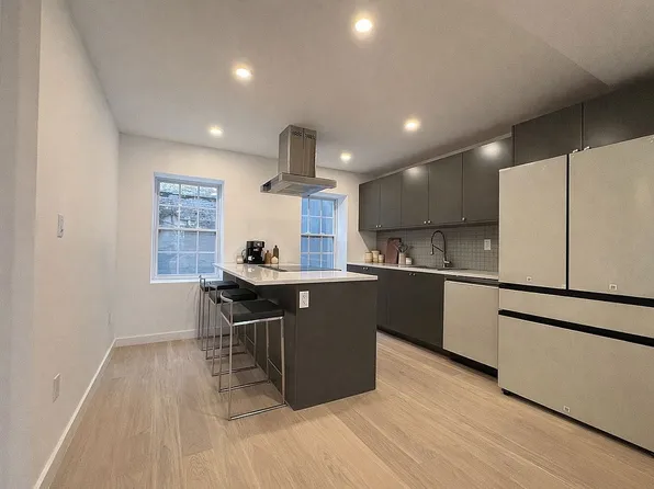 219 26th St #Hse, Brooklyn, NY 11232