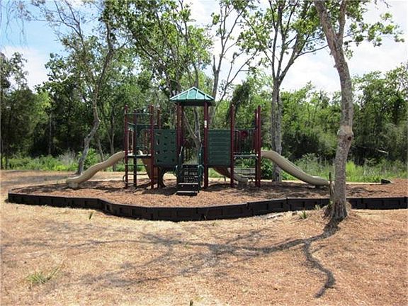5th image of 4534 Legends Bay Dr