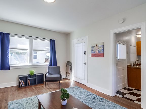 4th image of 555 20th St APT B