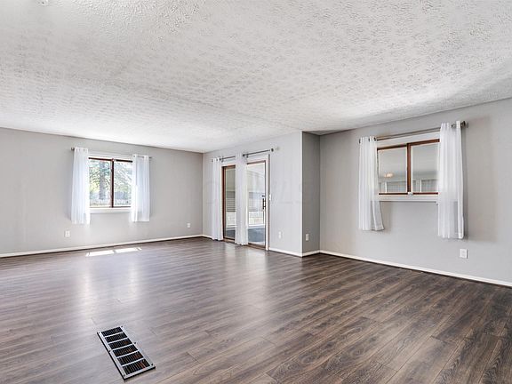 2nd image of 2071 Teakwood Dr