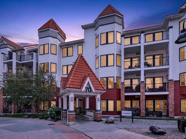 70 N Royal Oak Plz NW #303, Calgary, AB T3G 0C6