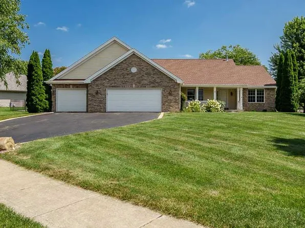 6591 Hartwig Dr, Cherry Valley, IL 61016