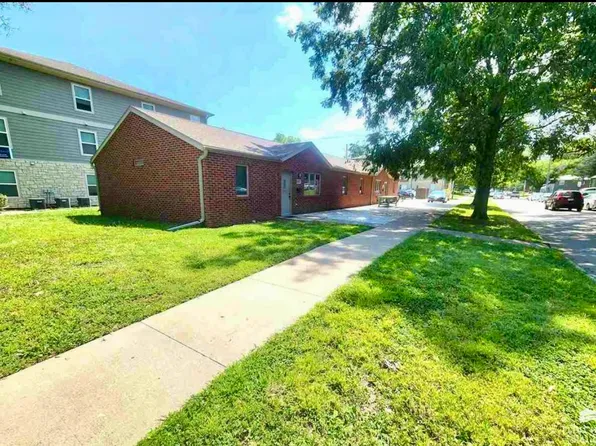 1020 N 11th St, Manhattan, KS 66502