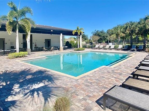 4th image of 7206 Carrickbend Ln #7206