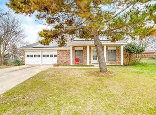 224 Teeter Dr, Crowley, TX 76036