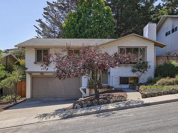 2nd image of 1065 Everglades Dr