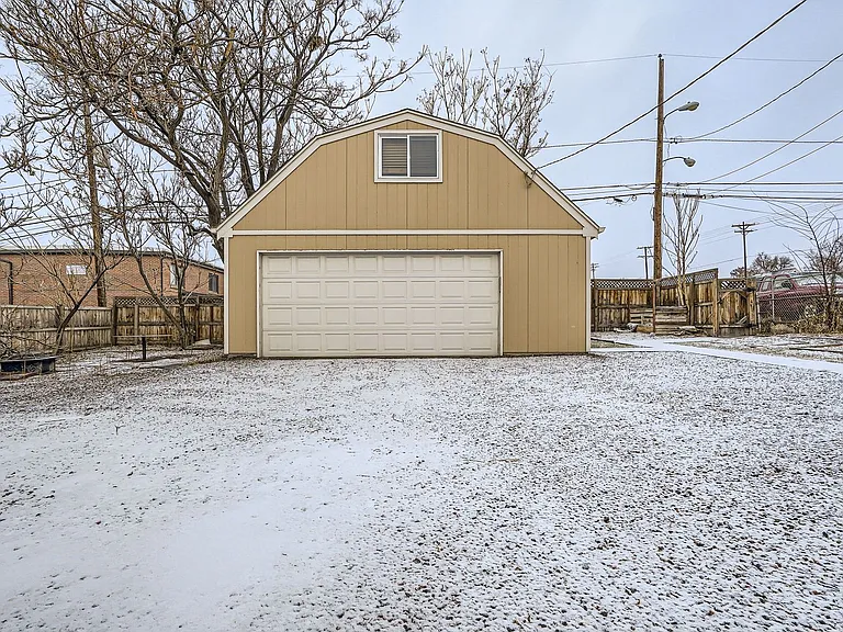 1381 Knox Ct — Photo 24