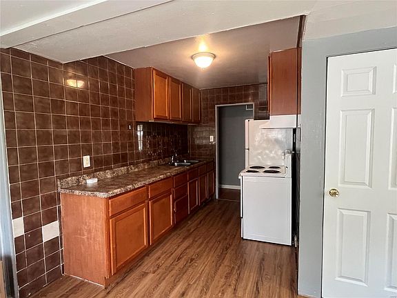 4th image of 9348 Laramie Dr
