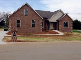 504 Golden Rose Dr, Maryville, TN 37803