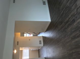 1658 Valley Rd, Champaign, IL 61820