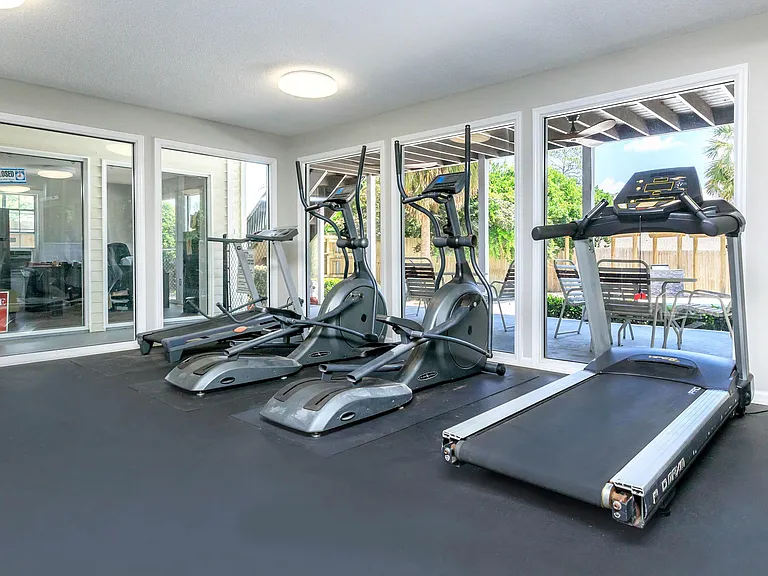 Baytree Condominiums — Photo 3