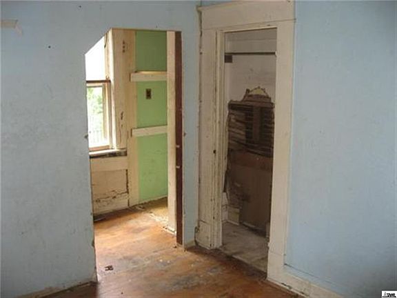 3rd image of 2503 Central Ave