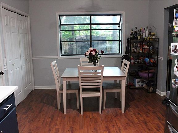 4th image of 1495 Royalwyn Cir