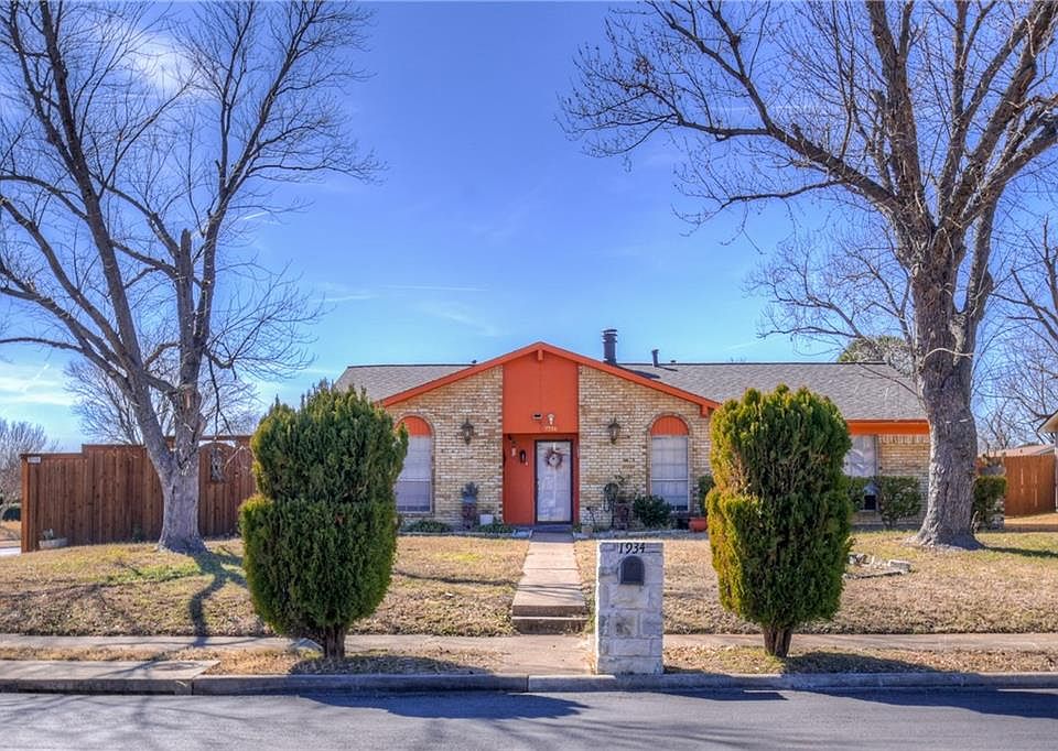 1st image of 1934 Bosque Dr