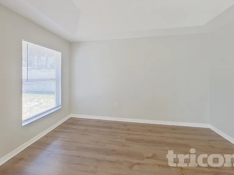 10402 Pleasant View Dr — Photo 5