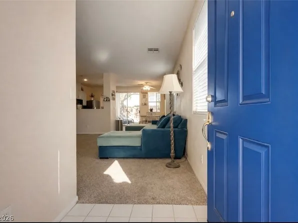 8104 Roundup Ridge St, Las Vegas, NV 89131