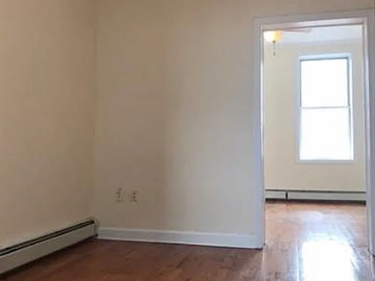 253 New York Ave — Photo 3