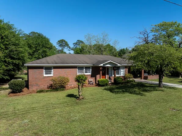 2409 Davis Ave, Tifton, GA 31794