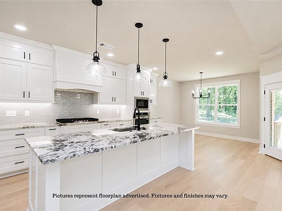 4th image of 5121 S Pleasant Valley
