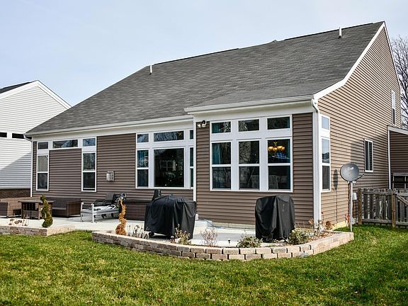 3rd image of 1451 Woodline Dr