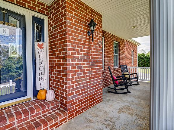 3rd image of 1660 Rocky Branch Dr