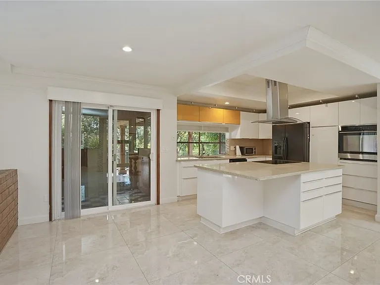 16682 Oakhurst Cir — Photo 21