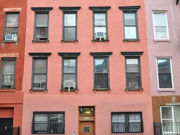 218 E 111th St, New York, NY 10029