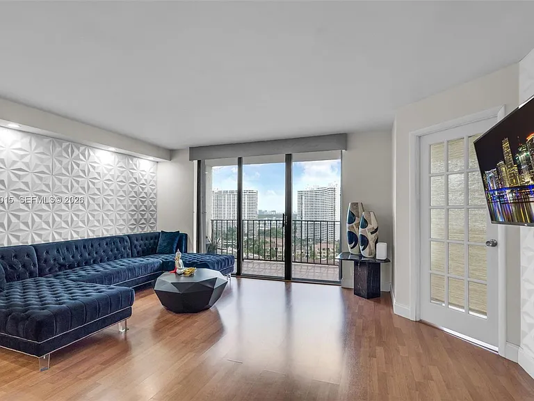 18151 NE 31st Ct #Penthouse 205 — Photo 8