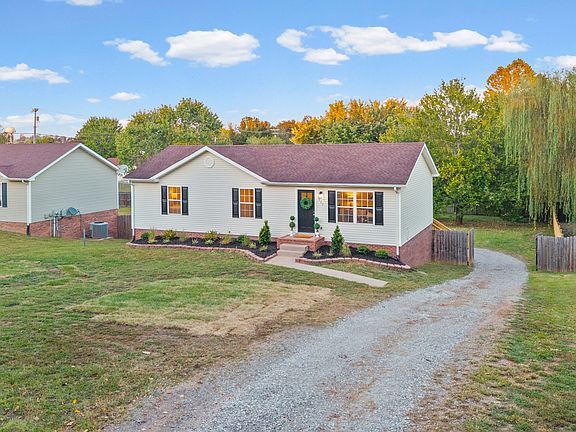 2nd image of 1823 Needmore Rd