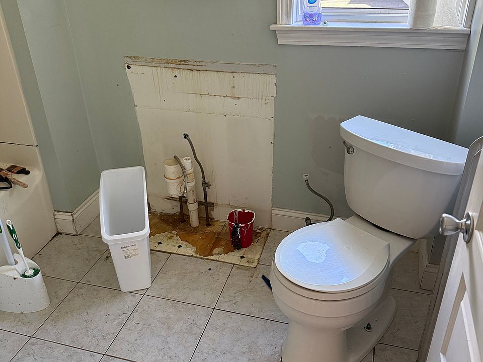 1st image of 24 Clifton St #2