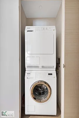 Rented by Lucas X Realty LLC | media 39