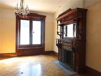 Rented by R New York