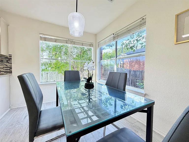 9802 Copper Creek Dr — Photo 18