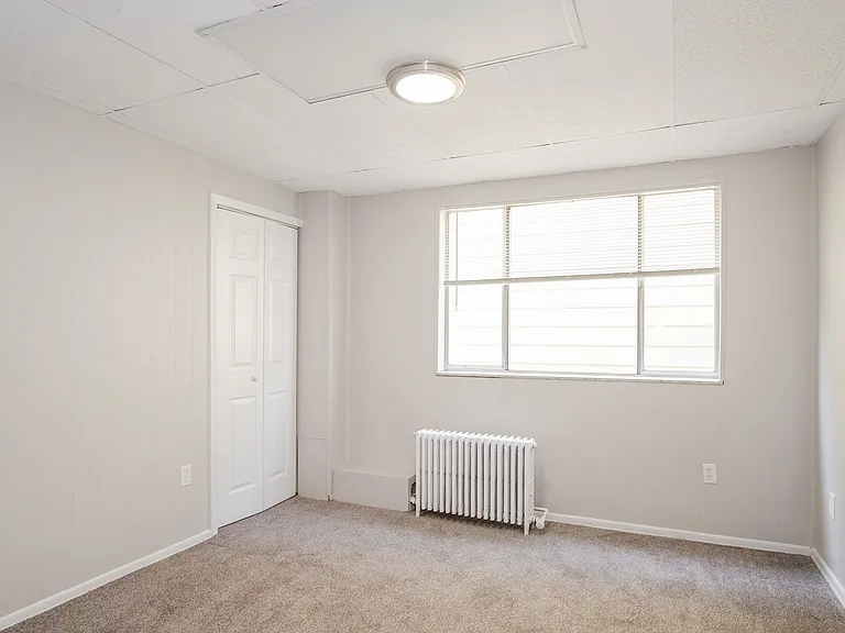 764730_023_bedroom_13189194.jpg