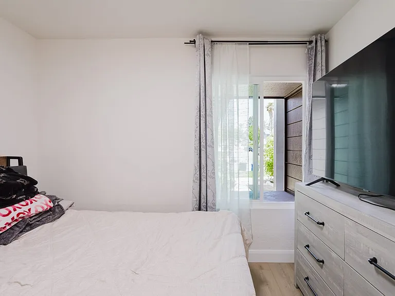23128 Calvello Dr — Photo 12