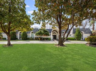 2121 Forest Hills Rd, Grapevine, TX 76051