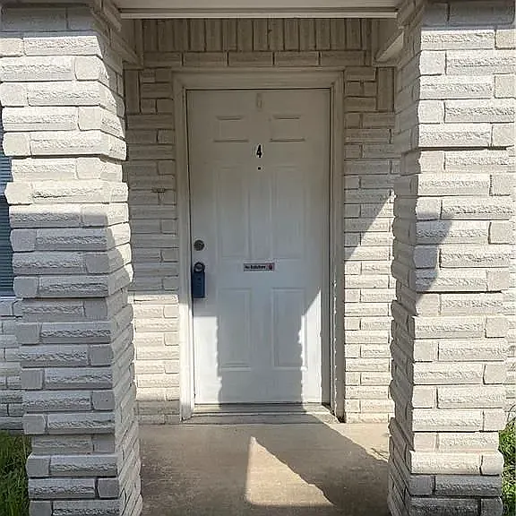 2 bed, 1100 sqft, $850 — Photo 2