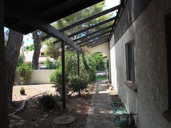 4th image of 1530 E Northshore Dr