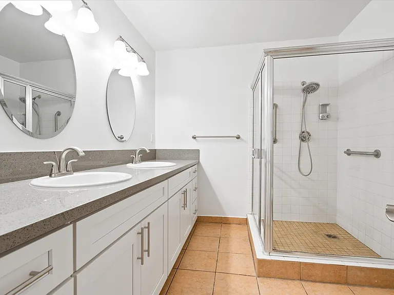 135 S Belmont St #1 — Photo 12