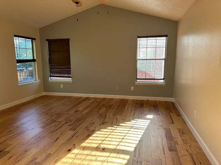 4024 Oxlea Dr — Photo 20