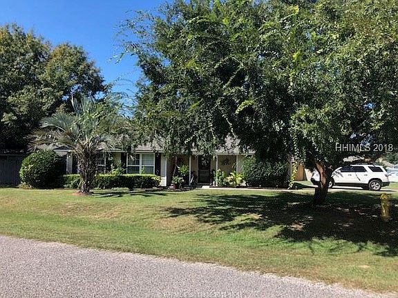 3rd image of 13 Shamrock Cir