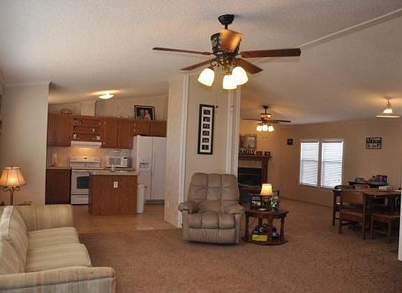4th image of 16425 Sunflower Dr