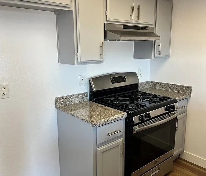 13610 S Cordary Ave #17 — Photo 10