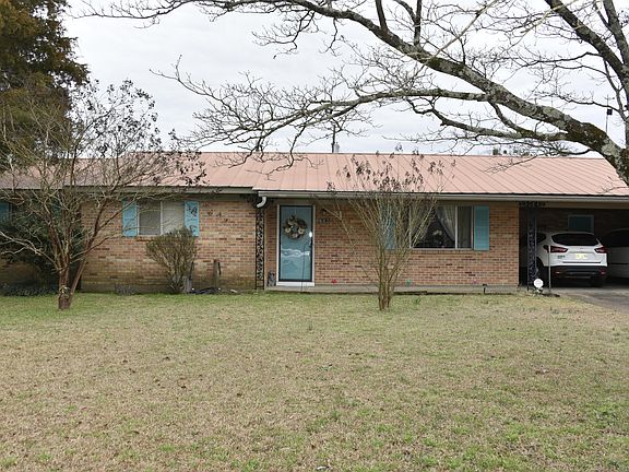 2nd image of 602 Dogwood St