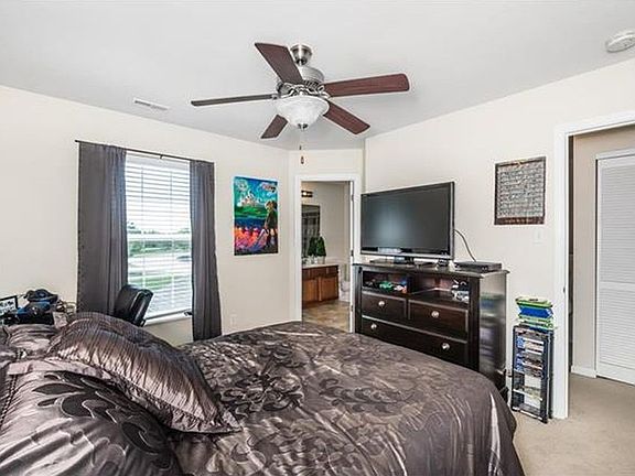 Bedroom with Full Bath