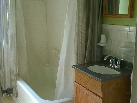 Full Bath 1