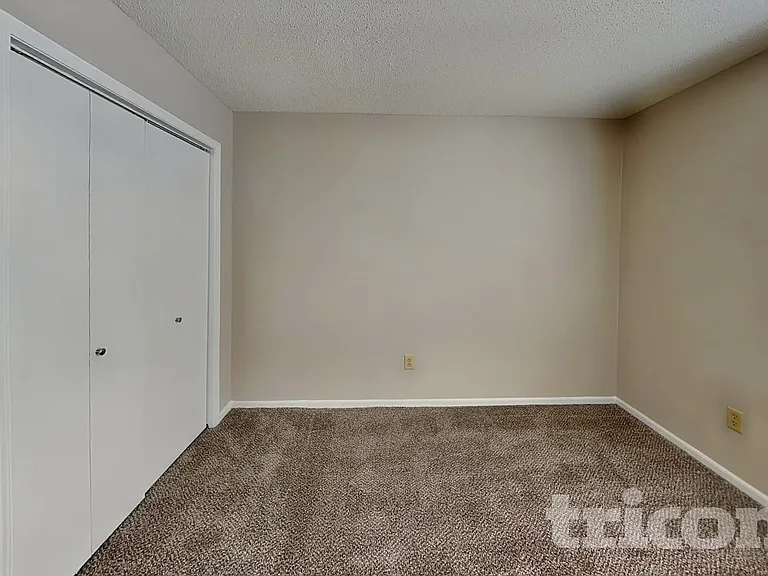 4244 Village Trace Dr — Photo 11